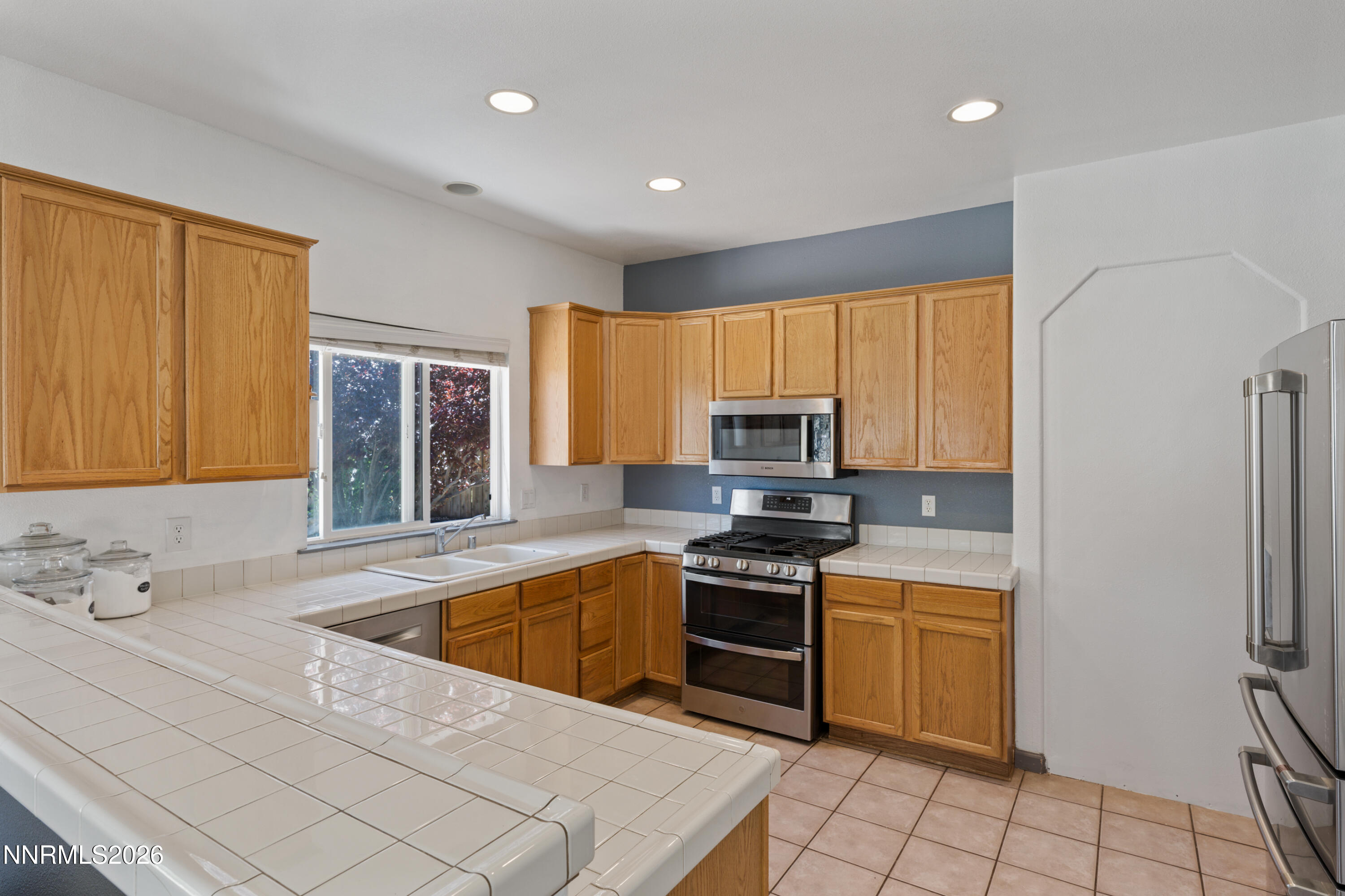 9640 Silver Desert Way Reno, NV 89506 - Photo 28 of 70 A7V02125