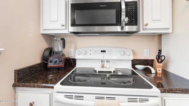 $2,000 | 1600 West 12th Street, Unit B, Panama City, FL 32401