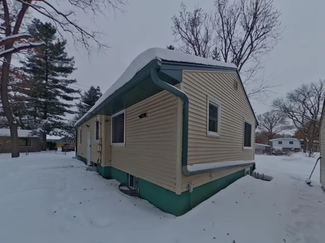 $2,069 | 2605 Eastman Drive, New Brighton, MN 55112