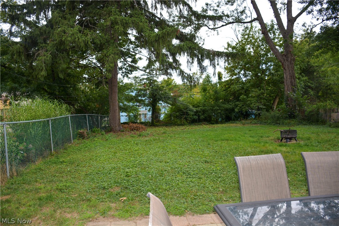4046 Ellison Road Cleveland, OH 44121 - Photo 27 of 29 fenced yard