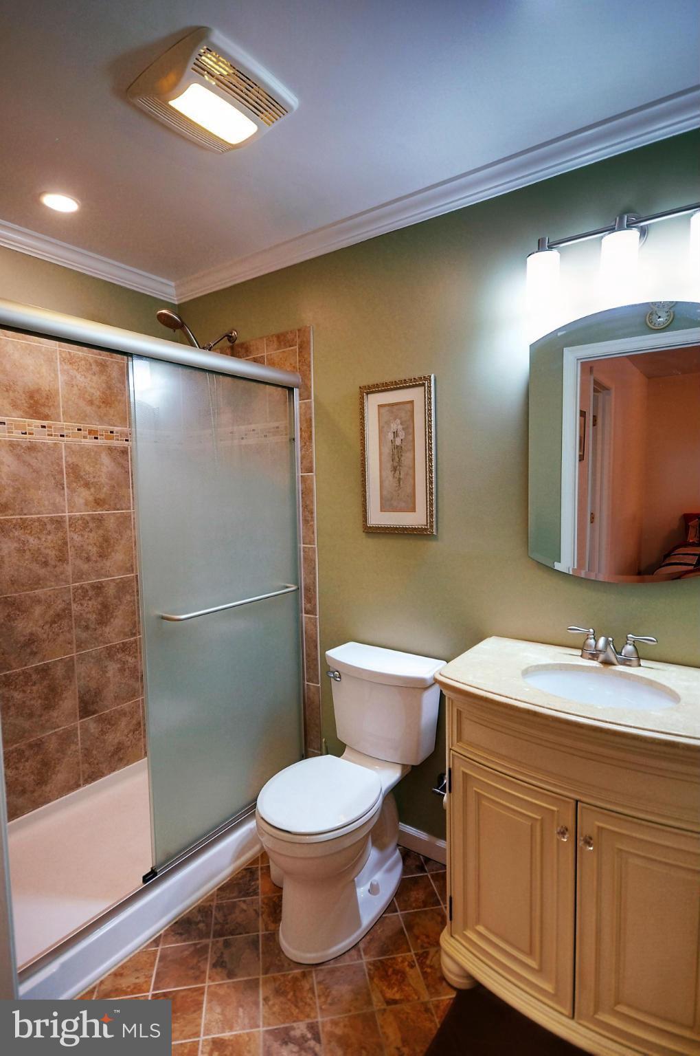 417 Bathurst Road Catonsville, MD 21228 - Photo 16 of 30 Bath (Master)