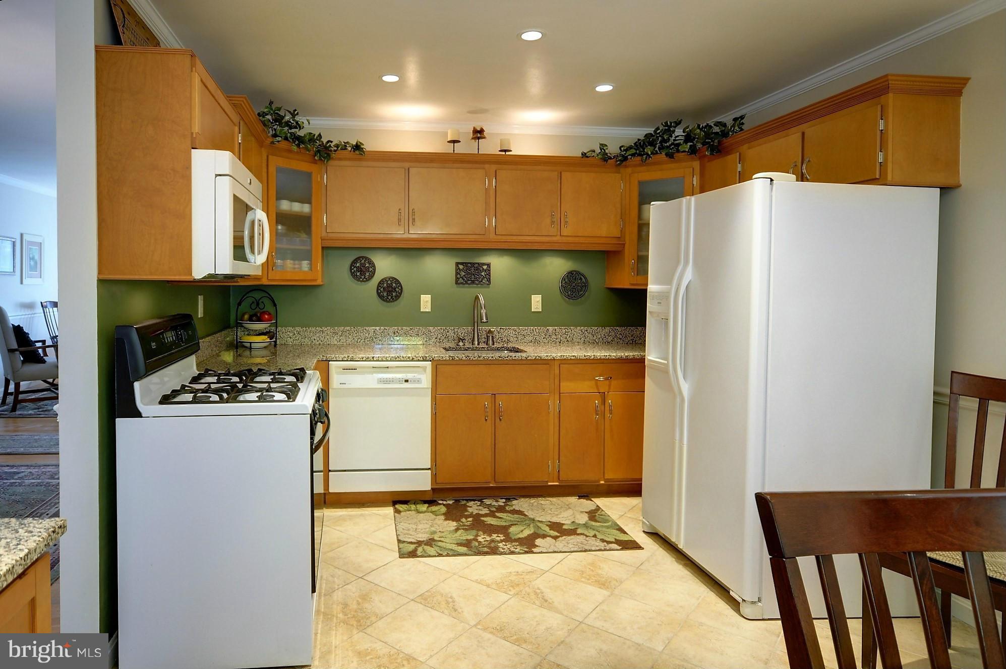 417 Bathurst Road Catonsville, MD 21228 - Photo 6 of 30 Kitchen