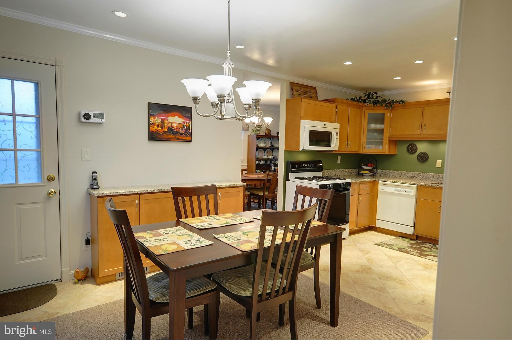 417 Bathurst Road Catonsville, MD 21228 - Photo 8 of 30 Breakfast Area