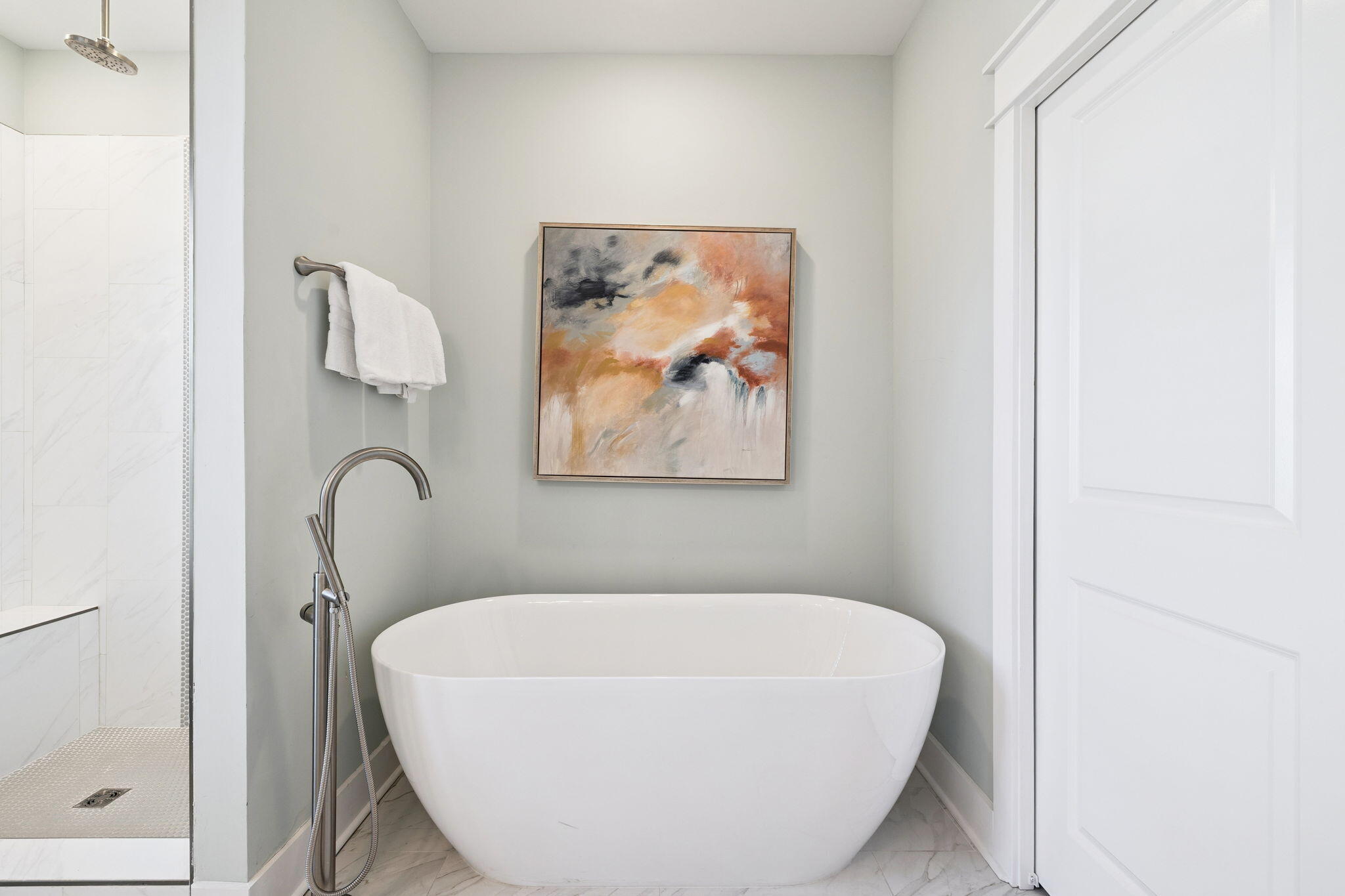 345 Dolphin Drive Santa Rosa Beach, FL 32459 - Photo 35 of 73 a white bath tub sitting in a bathroom