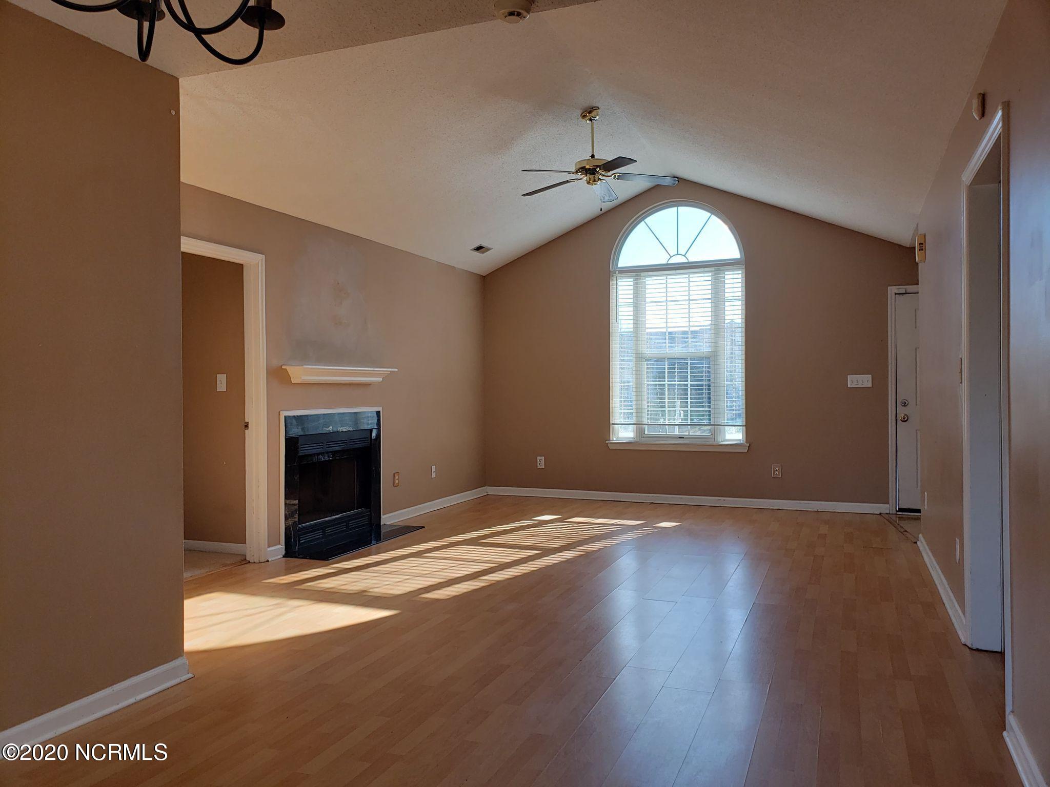 329 Running Road Jacksonville, NC 28546 - Photo 5 of 11 6