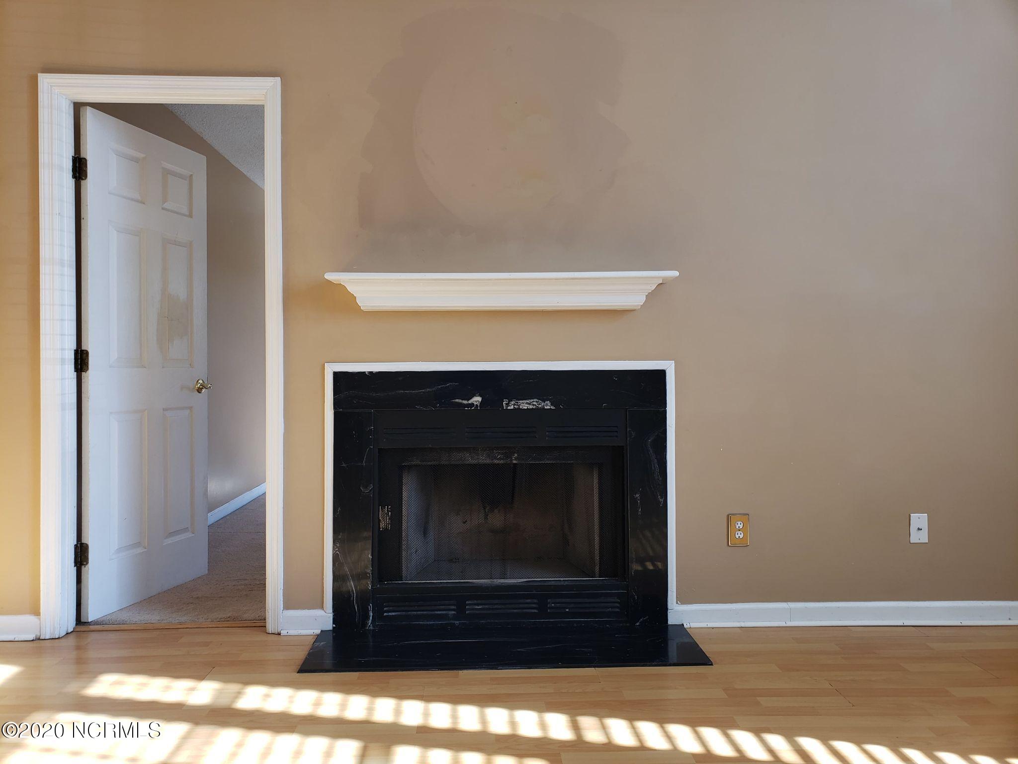 329 Running Road Jacksonville, NC 28546 - Photo 6 of 11 8
