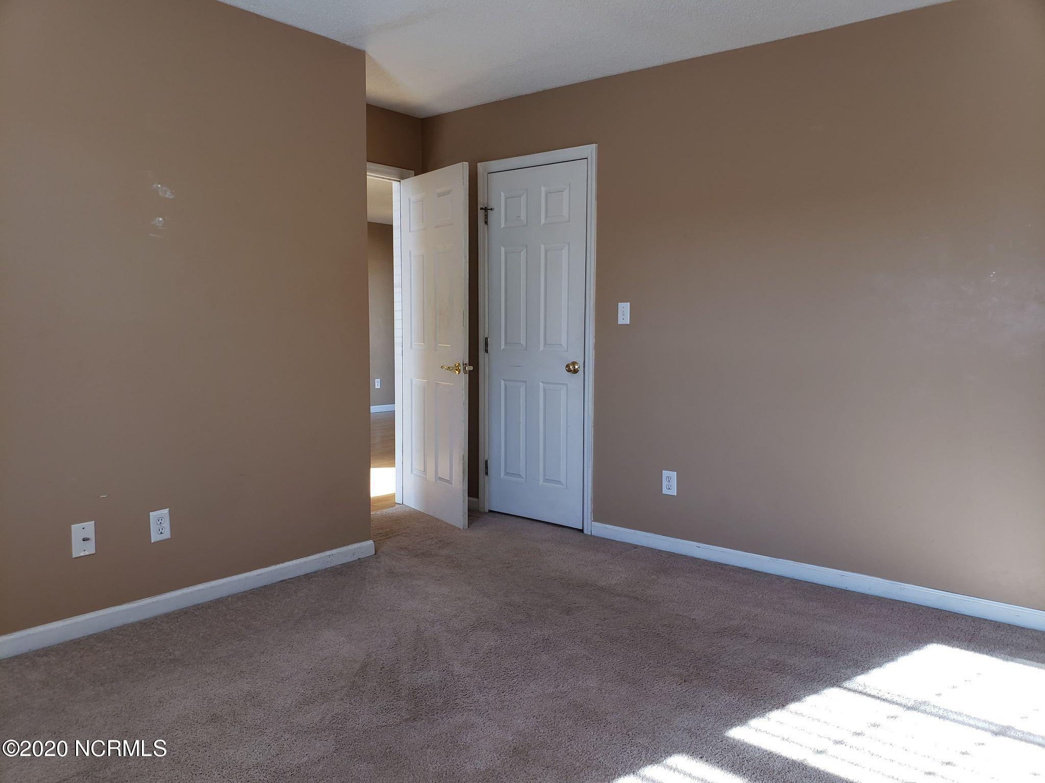 329 Running Road Jacksonville, NC 28546 - Photo 8 of 11 10