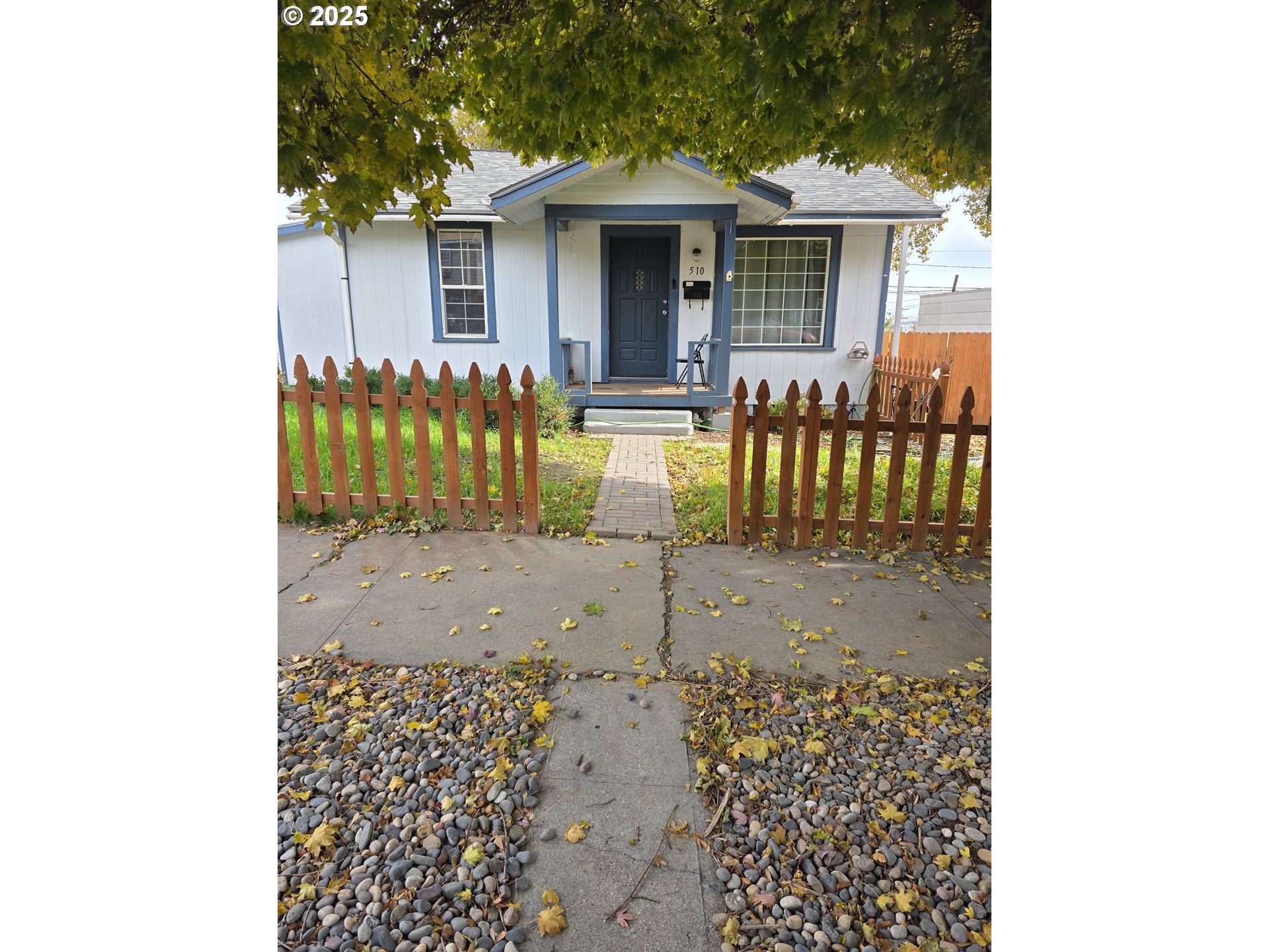 510 Northwest 11th Street Pendleton, OR 97801 - Photo 1 of 20 a front view of a house with balcony