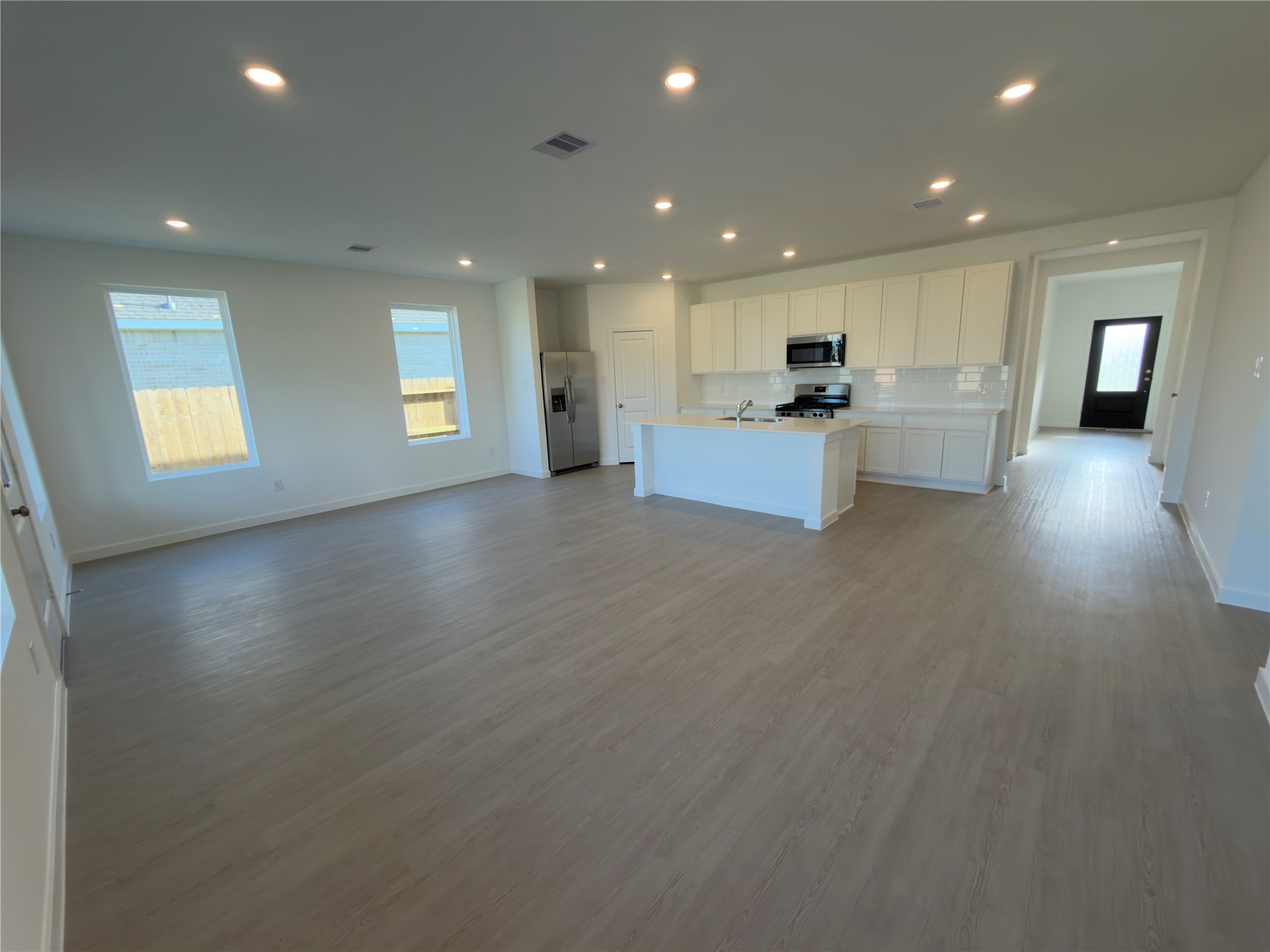 7919 Evening Emerald Drive Rosharon, TX 77583 - Photo 11 of 30