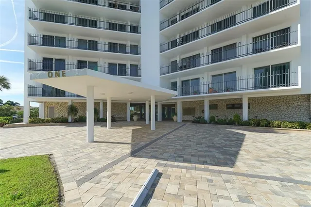 $985,000 | 1 Benjamin Franklin Drive, Unit 55, Sarasota, FL 34236
