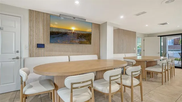 $985,000 | 1 Benjamin Franklin Drive, Unit 55, Sarasota, FL 34236