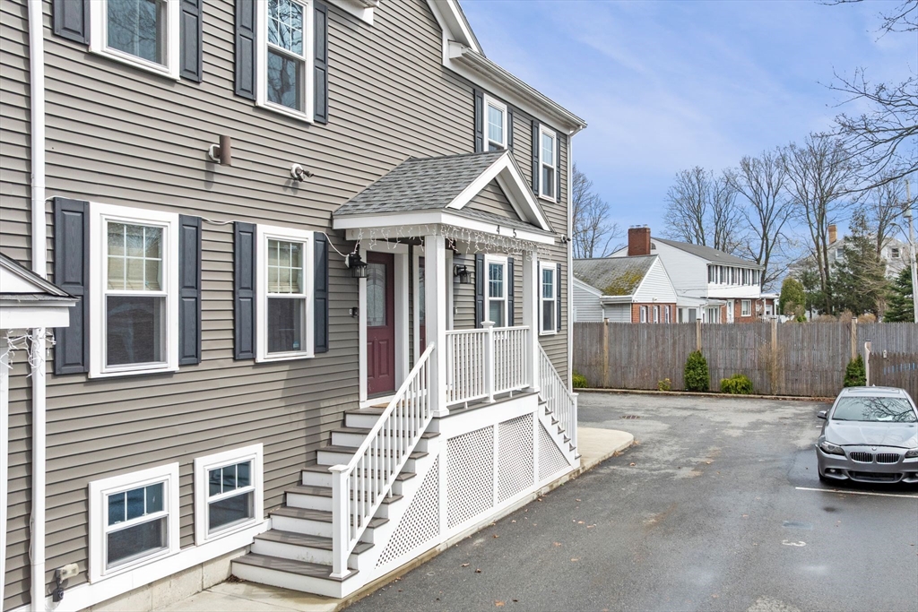 28 Baltimore Street, Unit 4 Lynn, MA 01902 - Photo 4 of 35