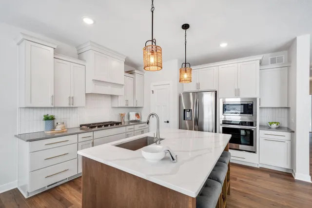 $799,900 | 10261 Shadyview Lane North, Maple Grove, MN 55311