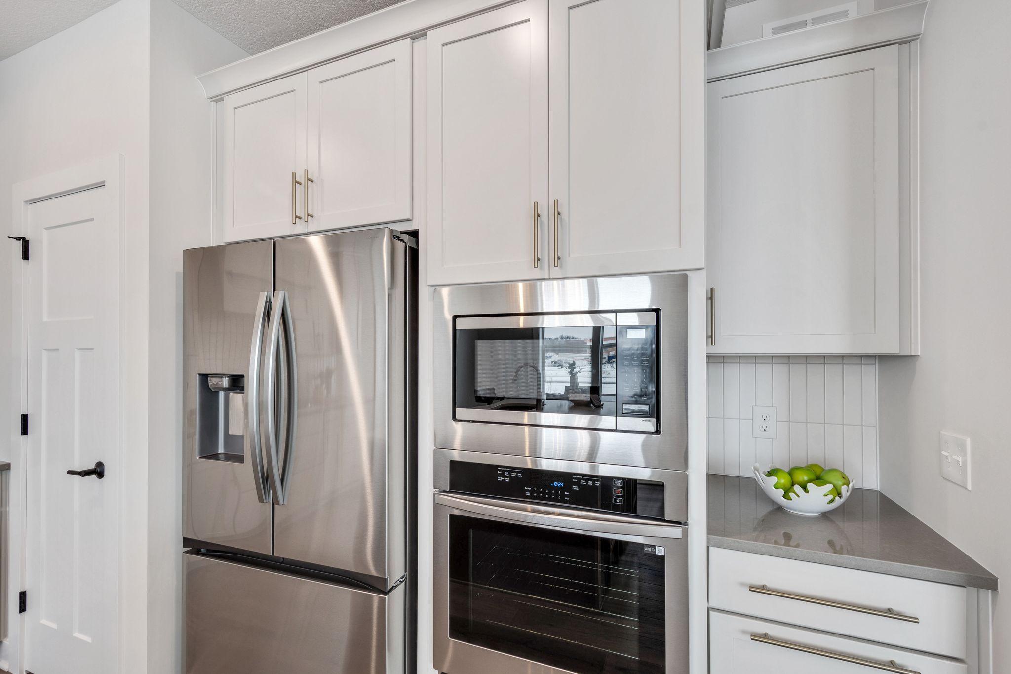 10261 Shadyview Lane North Maple Grove, MN 55311 - Photo 10 of 38