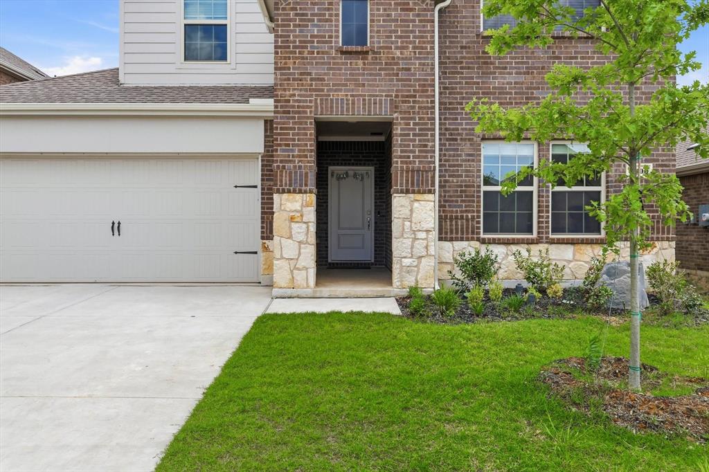 9800 Quail Pointe Road Aubrey, TX 76227 - Photo 3 of 24