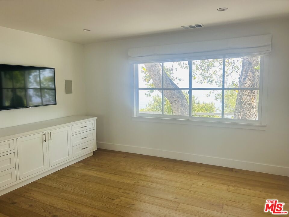 20645 Seaboard Road Malibu, CA 90265 - Photo 10 of 17