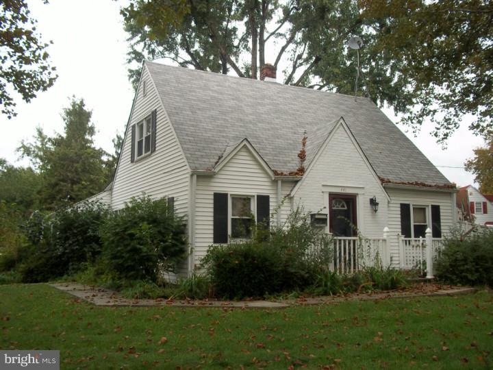 441 Crescent Road Hatboro, PA 19040 - Photo 1 of 10 Exterior Front