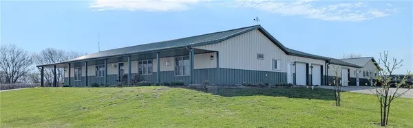 $640,000 | 3100 Southeast Wamsley Road, Cameron, MO 64429