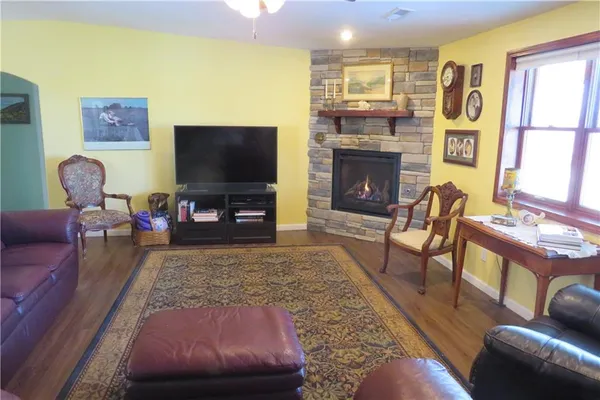 $650,000 | 3100 Southeast Wamsley Road, Cameron, MO 64429