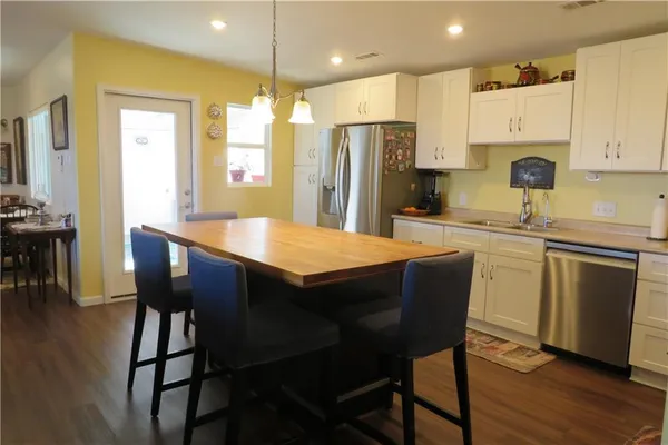 $650,000 | 3100 Southeast Wamsley Road, Cameron, MO 64429