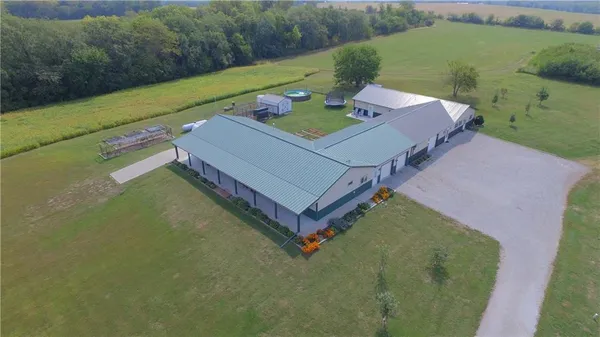 $650,000 | 3100 Southeast Wamsley Road, Cameron, MO 64429