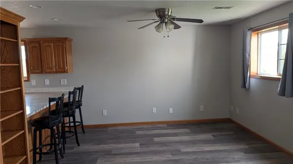 $640,000 | 3100 Southeast Wamsley Road, Cameron, MO 64429