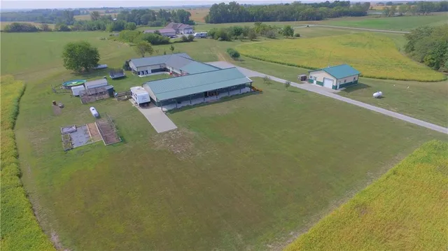 $650,000 | 3100 Southeast Wamsley Road, Cameron, MO 64429