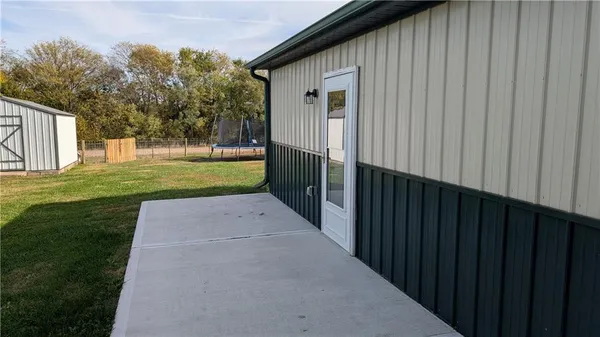 $640,000 | 3100 Southeast Wamsley Road, Cameron, MO 64429