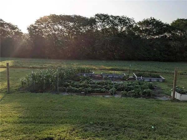 $640,000 | 3100 Southeast Wamsley Road, Cameron, MO 64429