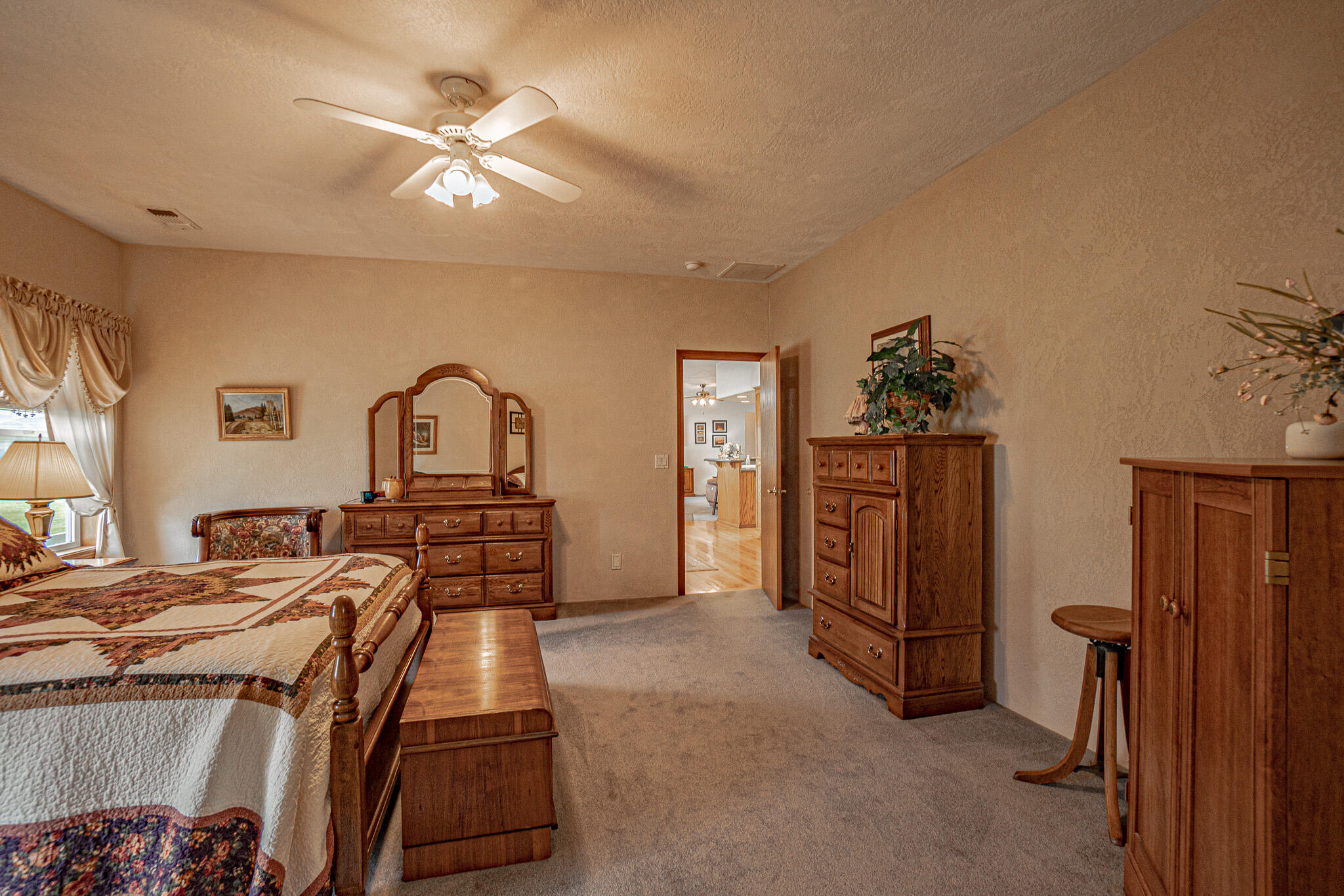 1747 Minear Road Medford, OR 97501 - Photo 18 of 35 DSC00206-HDR