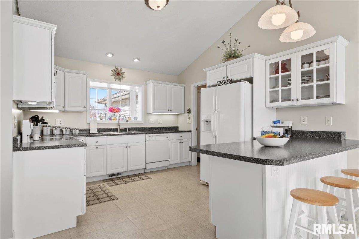 5000 Manhattan Drive Springfield, IL 62711 - Photo 11 of 36 Gallery Image 11