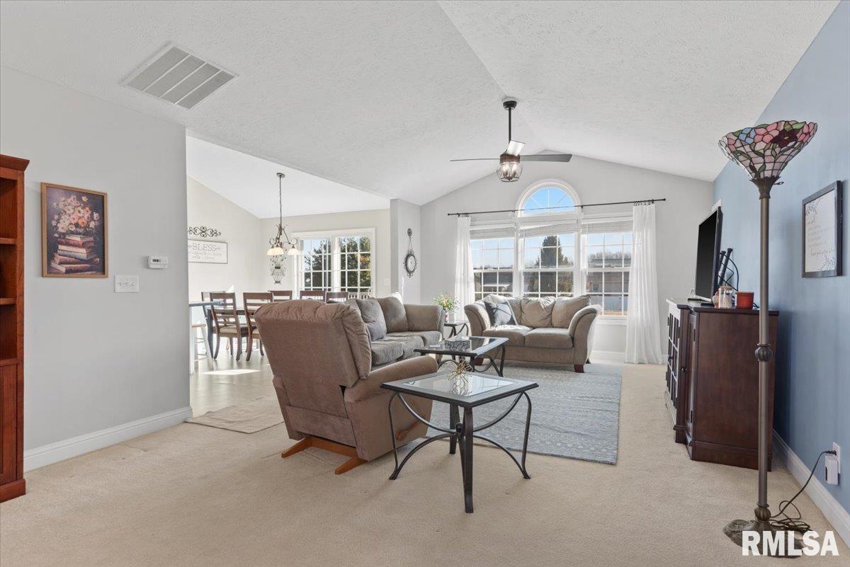 5000 Manhattan Drive Springfield, IL 62711 - Photo 2 of 36 Gallery Image 2