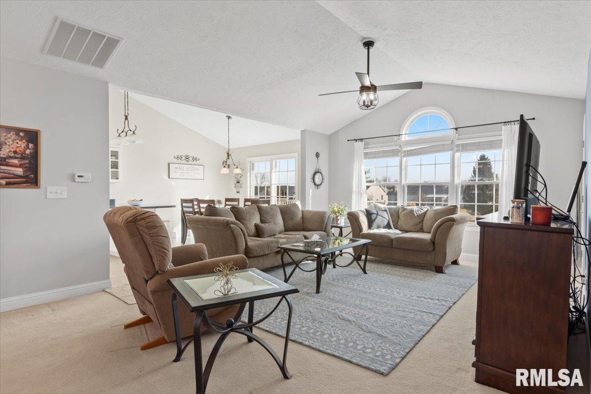 5000 Manhattan Drive Springfield, IL 62711 - Photo 3 of 36 Gallery Image 3