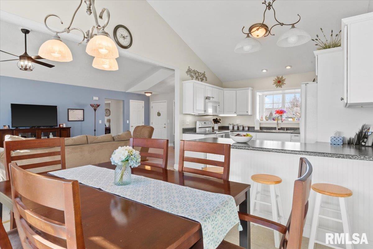 5000 Manhattan Drive Springfield, IL 62711 - Photo 10 of 36 Gallery Image 10
