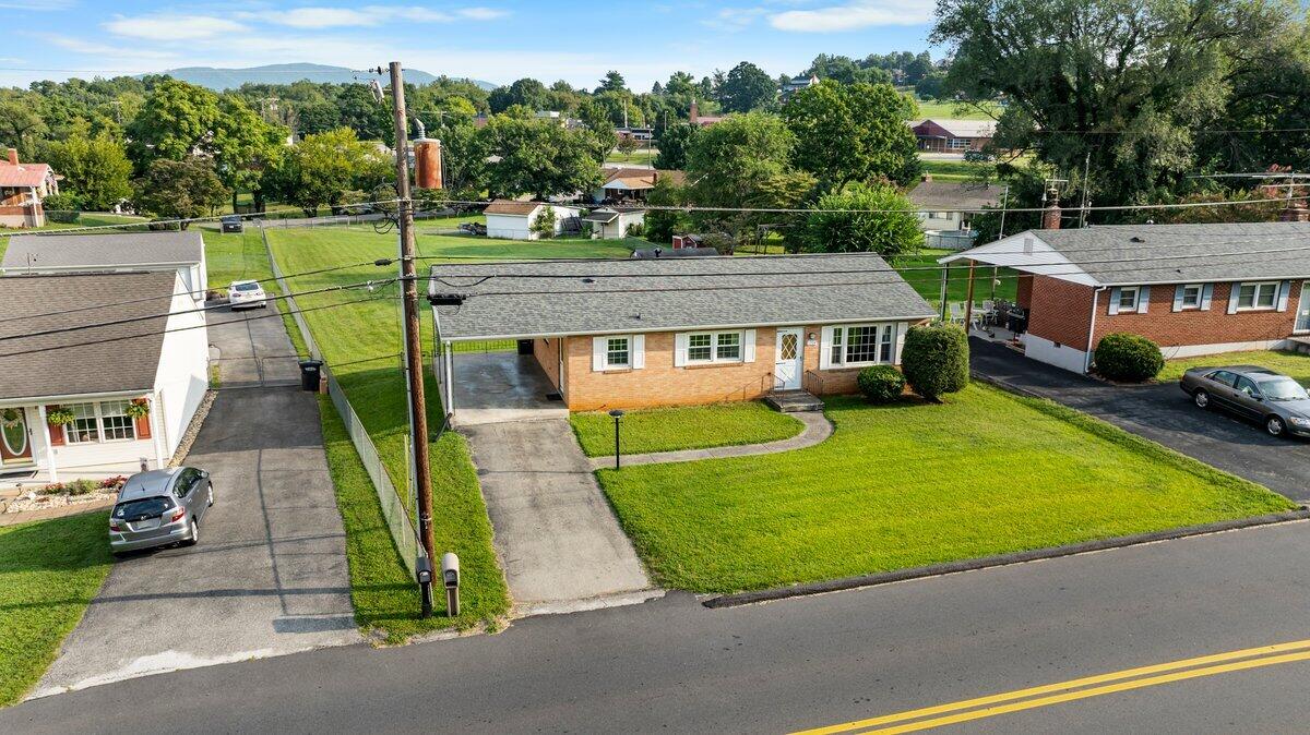 1204 Mountain View Road Vinton, VA 24179 - Photo 3 of 18 DJI_20250816085451_0289_D