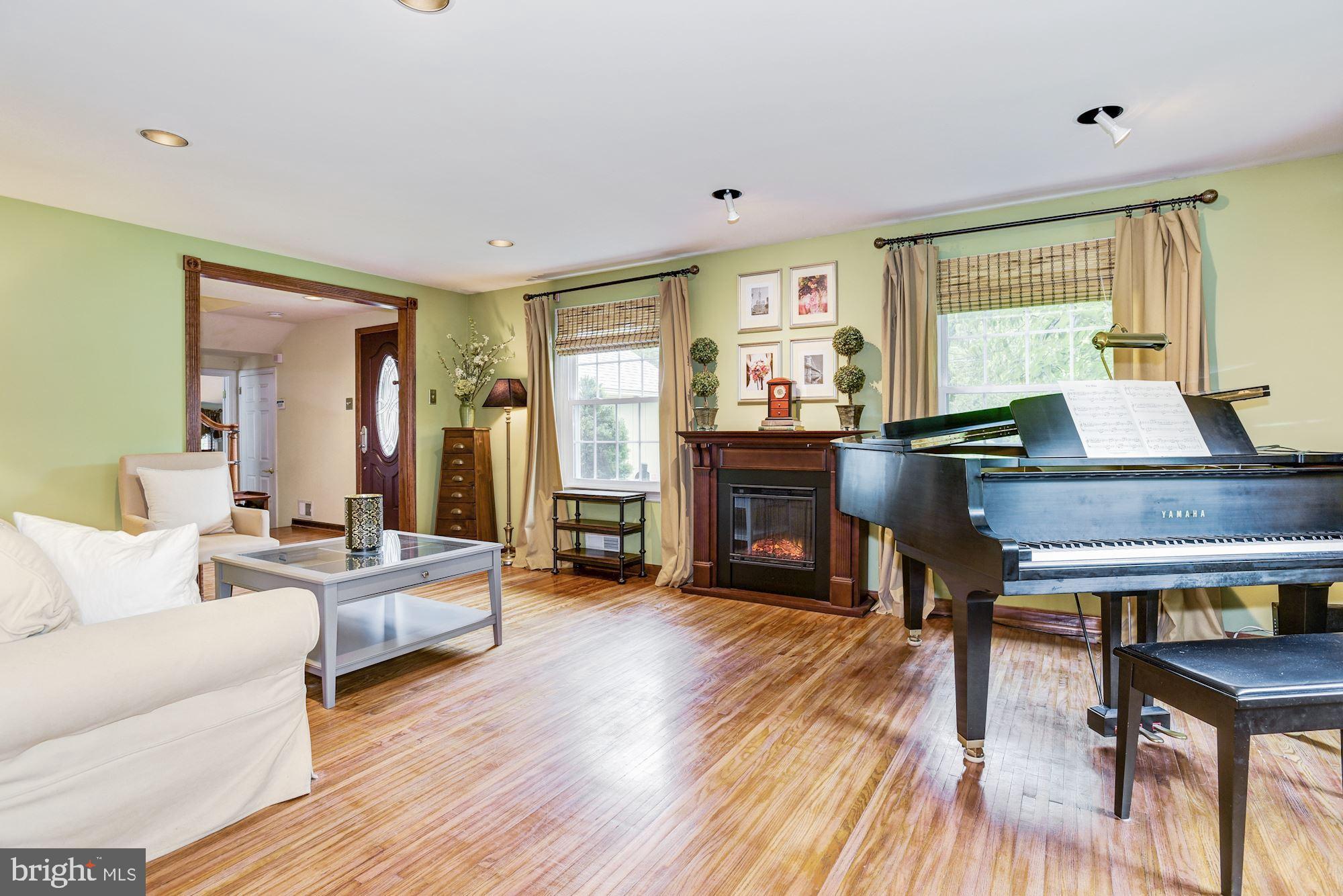533 Covered Bridge Road Cherry Hill, NJ 08034 - Photo 8 of 30