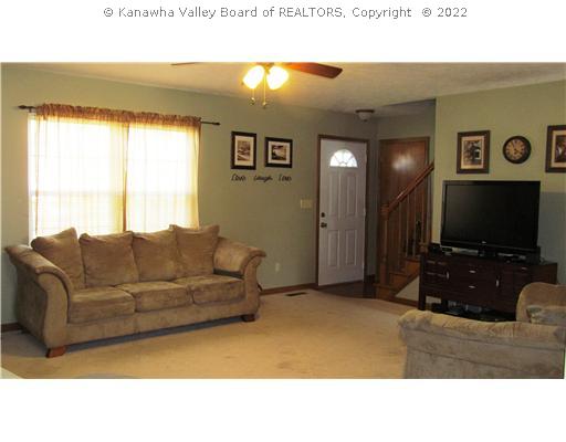 120 Middle Coach Road Hurricane, WV 25526 - Photo 2 of 14 Living Room.