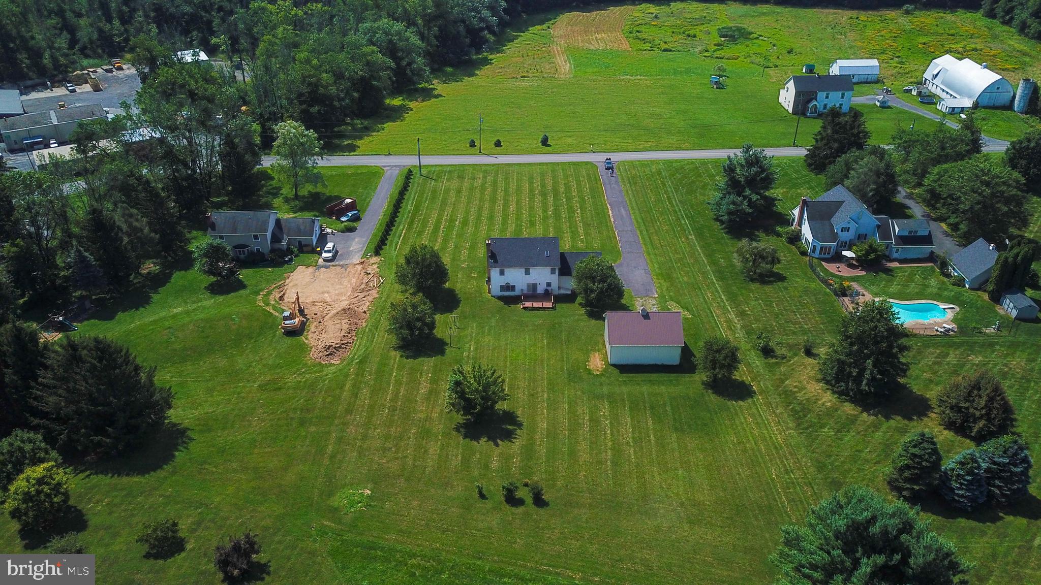 412 Heyer Mill Road Nazareth, PA 18064 - Photo 4 of 30
