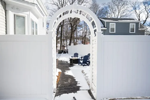 $3,200 | 104 Union Street, Unit 2, Franklin, MA 02038