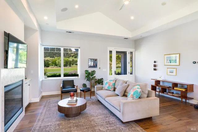 $1,750,000 | 416-418 Royal Meadows Court, Santa Rosa, CA 95404