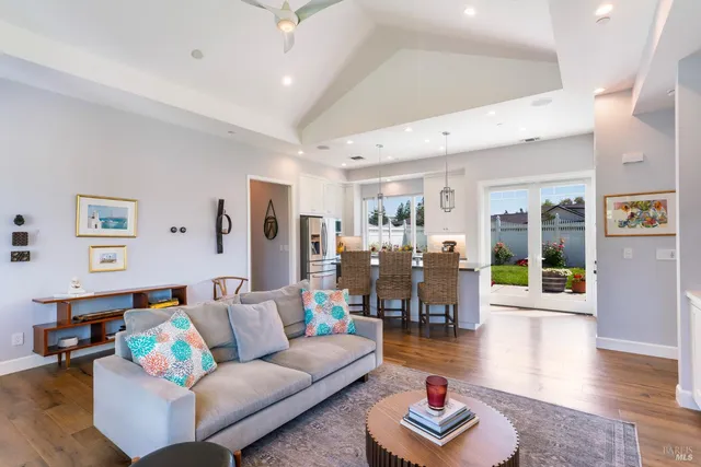 $1,750,000 | 416-418 Royal Meadows Court, Santa Rosa, CA 95404