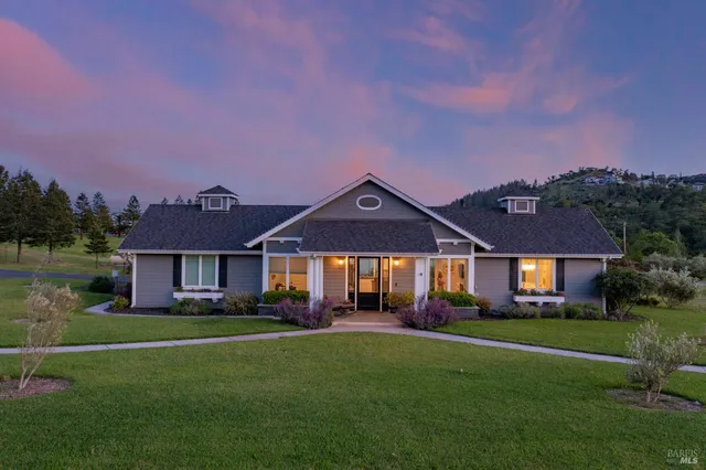 $1,750,000 | 416-418 Royal Meadows Court, Santa Rosa, CA 95404