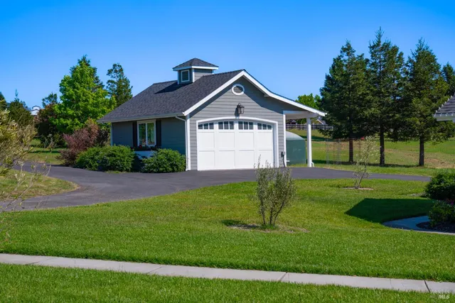 $1,750,000 | 416-418 Royal Meadows Court, Santa Rosa, CA 95404