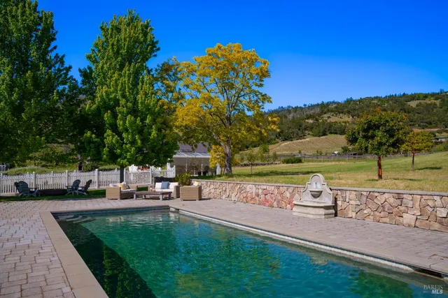 $1,750,000 | 416-418 Royal Meadows Court, Santa Rosa, CA 95404