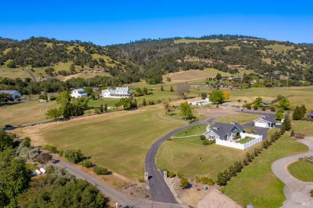 $1,750,000 | 416-418 Royal Meadows Court, Santa Rosa, CA 95404