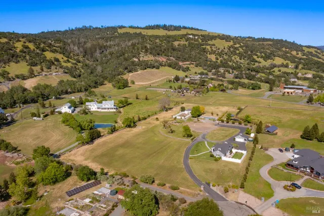 $1,750,000 | 416-418 Royal Meadows Court, Santa Rosa, CA 95404