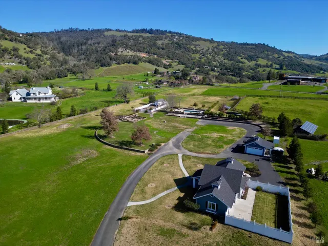 $1,750,000 | 416-418 Royal Meadows Court, Santa Rosa, CA 95404
