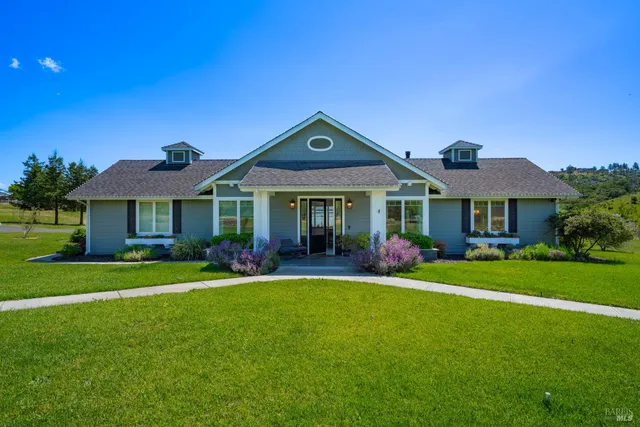 $1,750,000 | 416-418 Royal Meadows Court, Santa Rosa, CA 95404