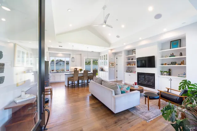 $1,750,000 | 416-418 Royal Meadows Court, Santa Rosa, CA 95404