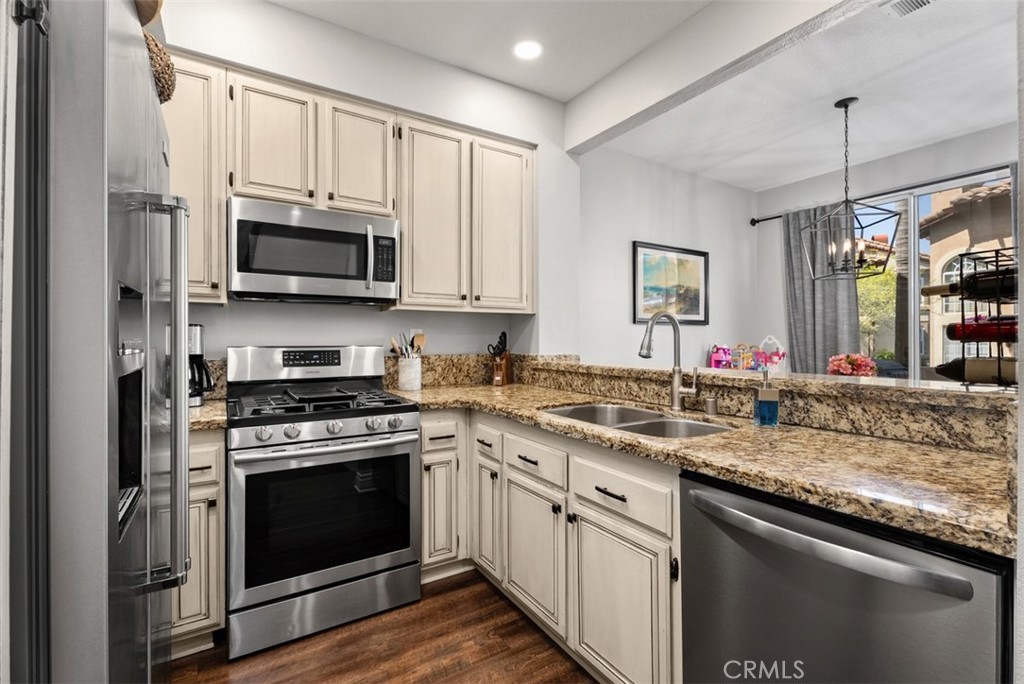 254 Pasto Rico Rancho Santa Margarita, CA 92688 - Photo 7 of 30 Kitchen
